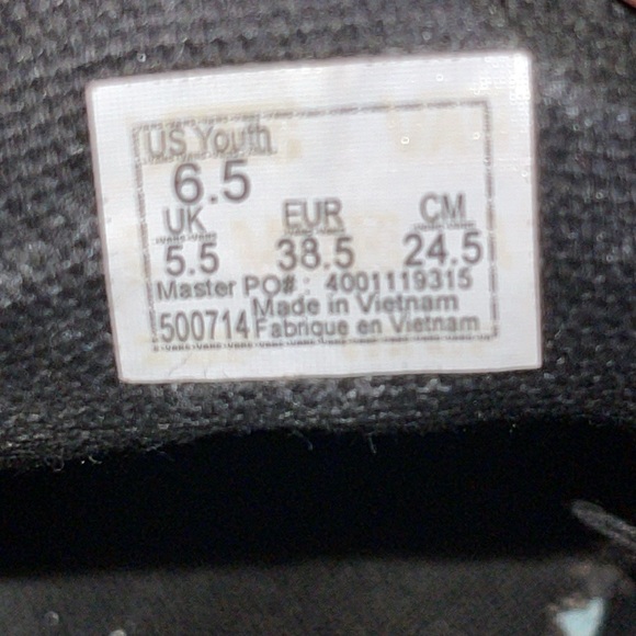 Vans - Picture 9 of 10